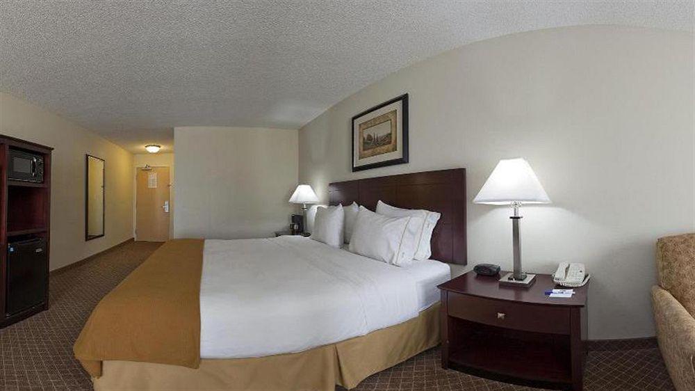 Holiday Inn Express Warrenton By Ihg Kültér fotó