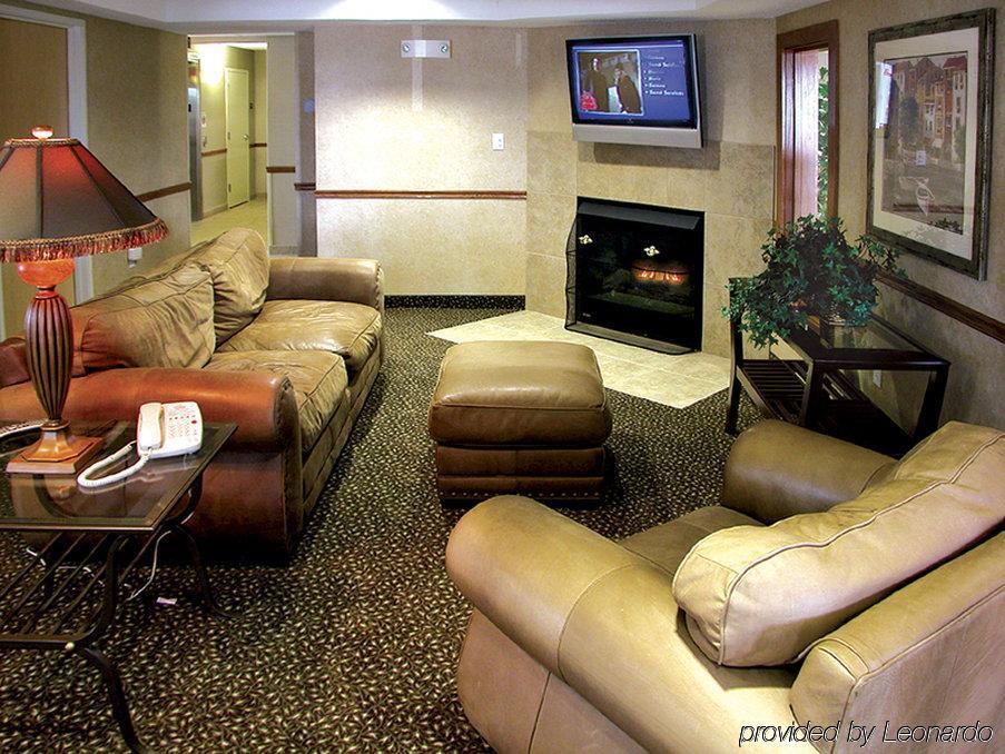 Holiday Inn Express Warrenton By Ihg Beltér fotó